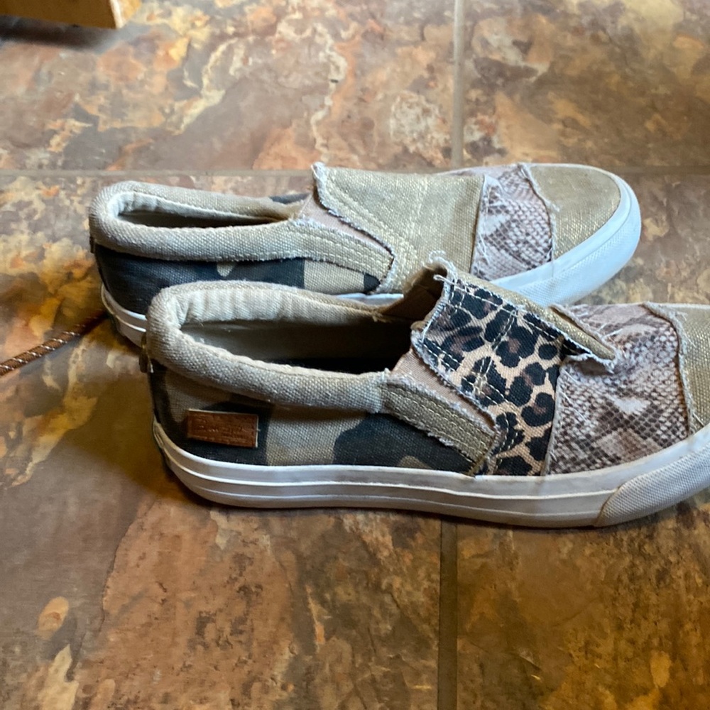 Blowfish shoes like new woman’s